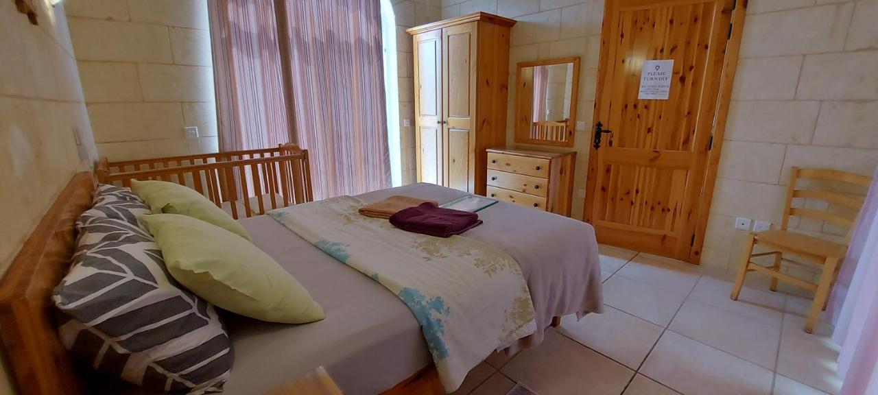 Happy & Healthy Gozo, Self-Check-In Guest House Victoria Pokoj fotografie