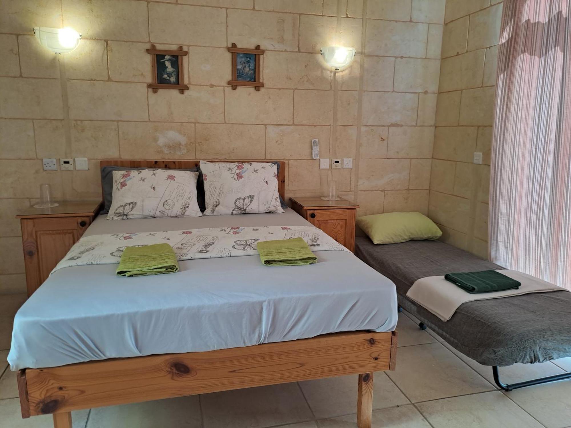 Happy & Healthy Gozo, Self-Check-In Guest House Victoria Pokoj fotografie