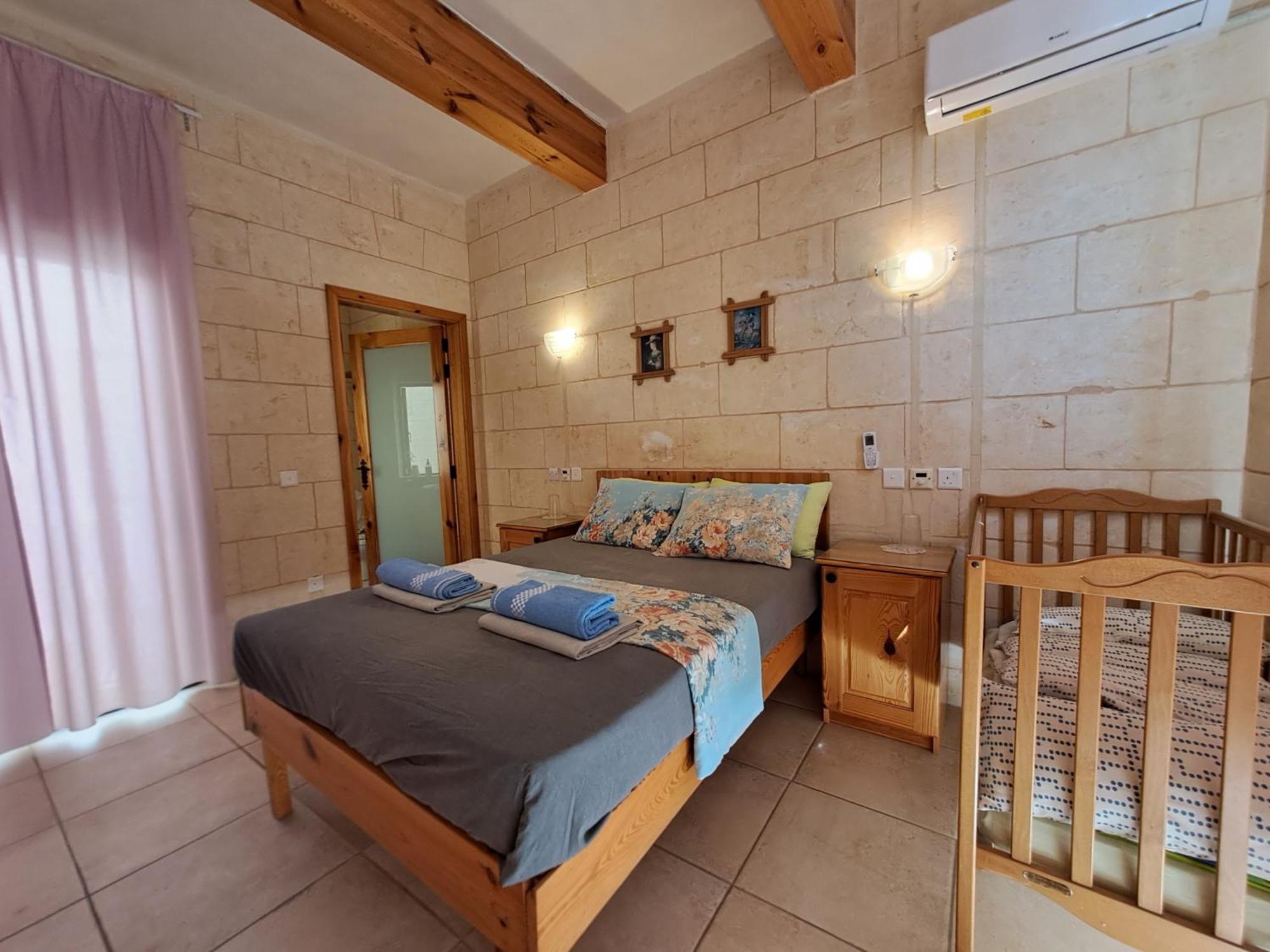 Happy & Healthy Gozo, Self-Check-In Guest House Victoria Pokoj fotografie