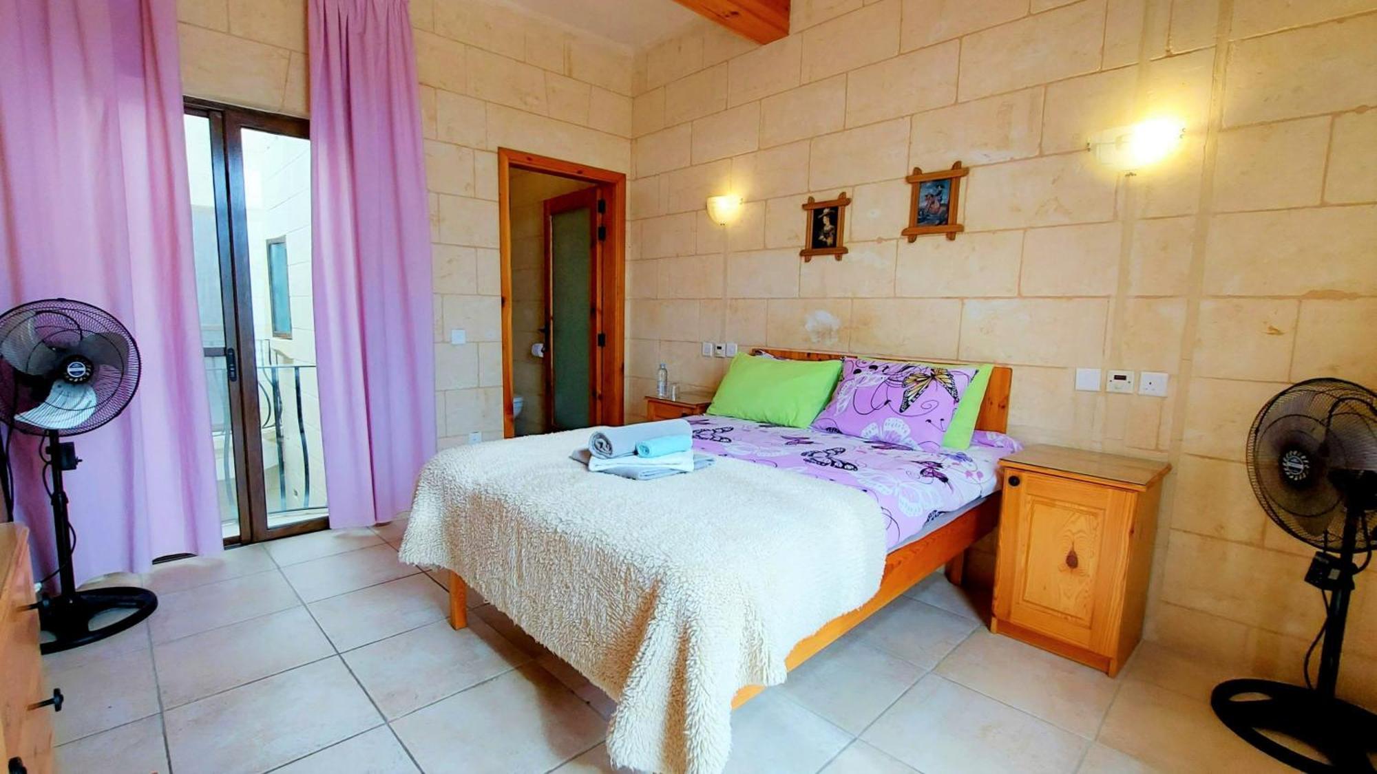 Happy & Healthy Gozo, Self-Check-In Guest House Victoria Pokoj fotografie
